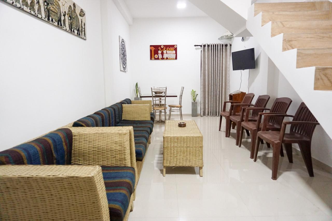 White Rose Hostel Канди Экстерьер фото