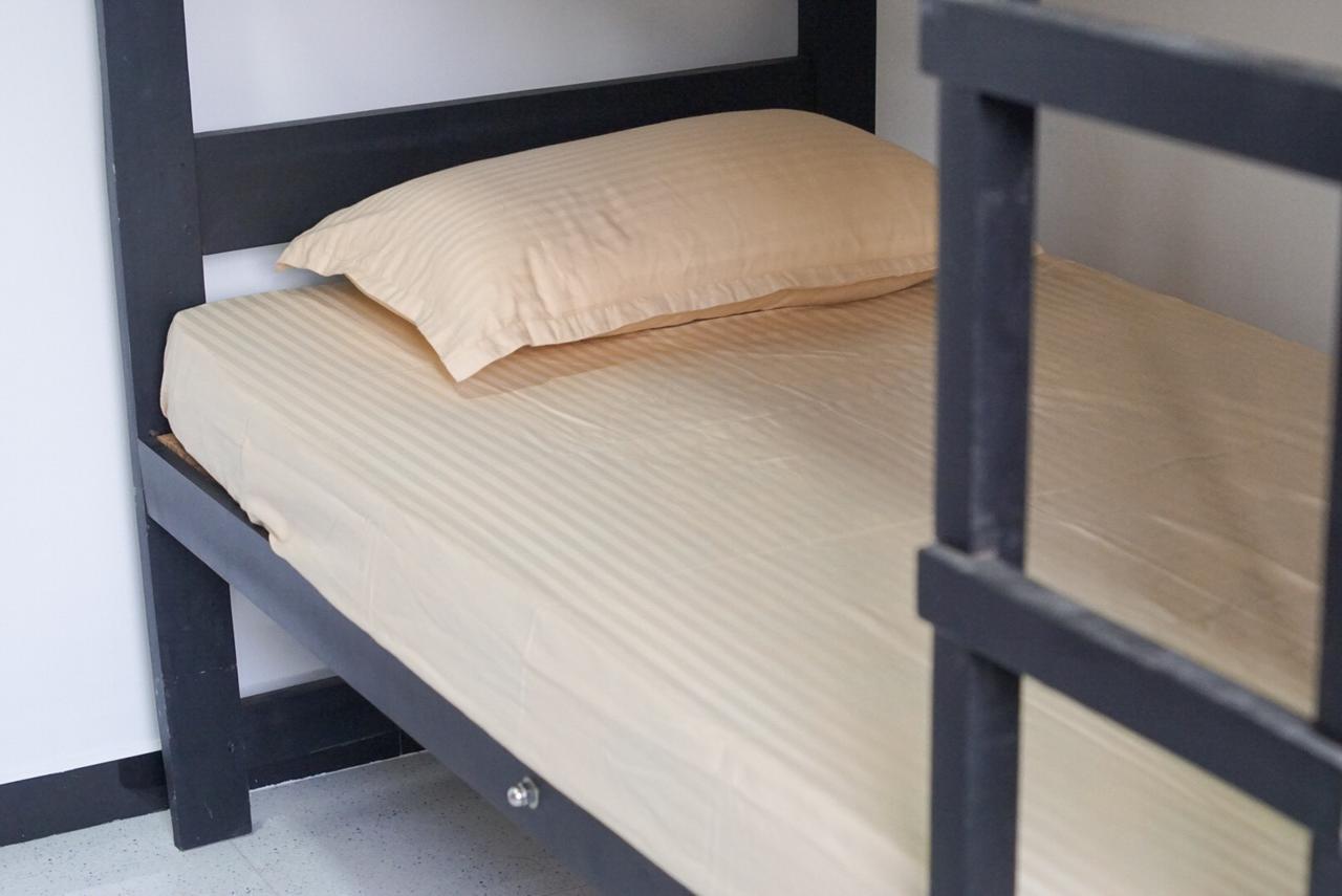White Rose Hostel Канди Экстерьер фото